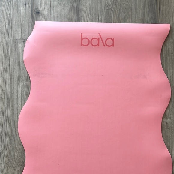 Bala Pink Yoga Wavy Mat. Used once see pictures for markings. - Picture 3 of 7